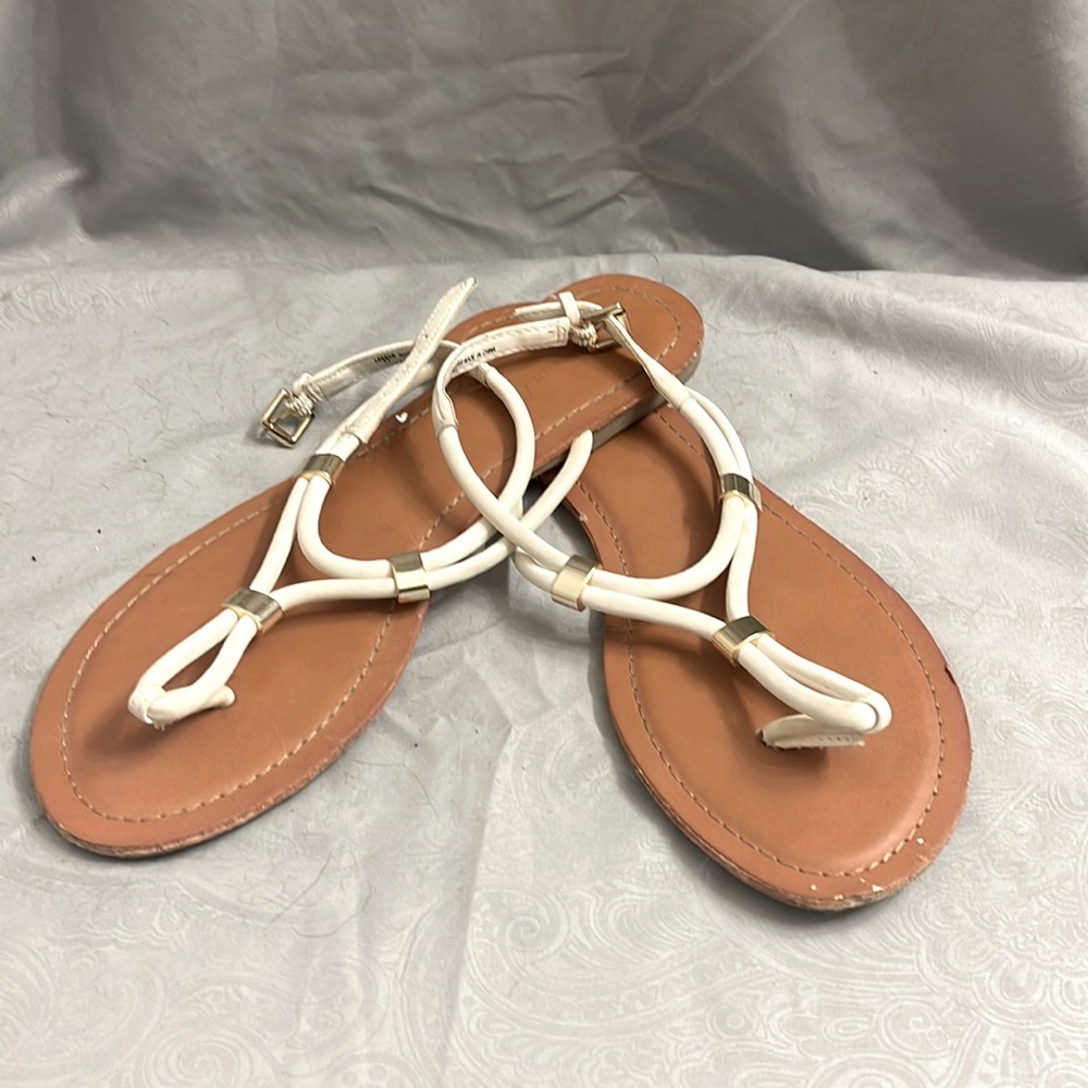 American eagle Womens sandals sz9